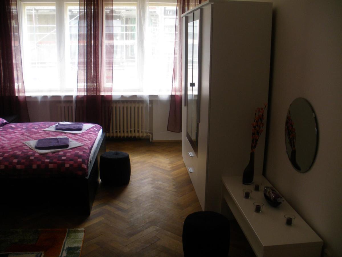 Apartments Tronicek Prague Luaran gambar