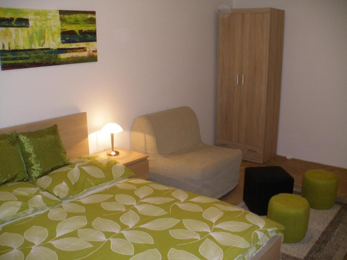 Apartments Tronicek Prague Luaran gambar