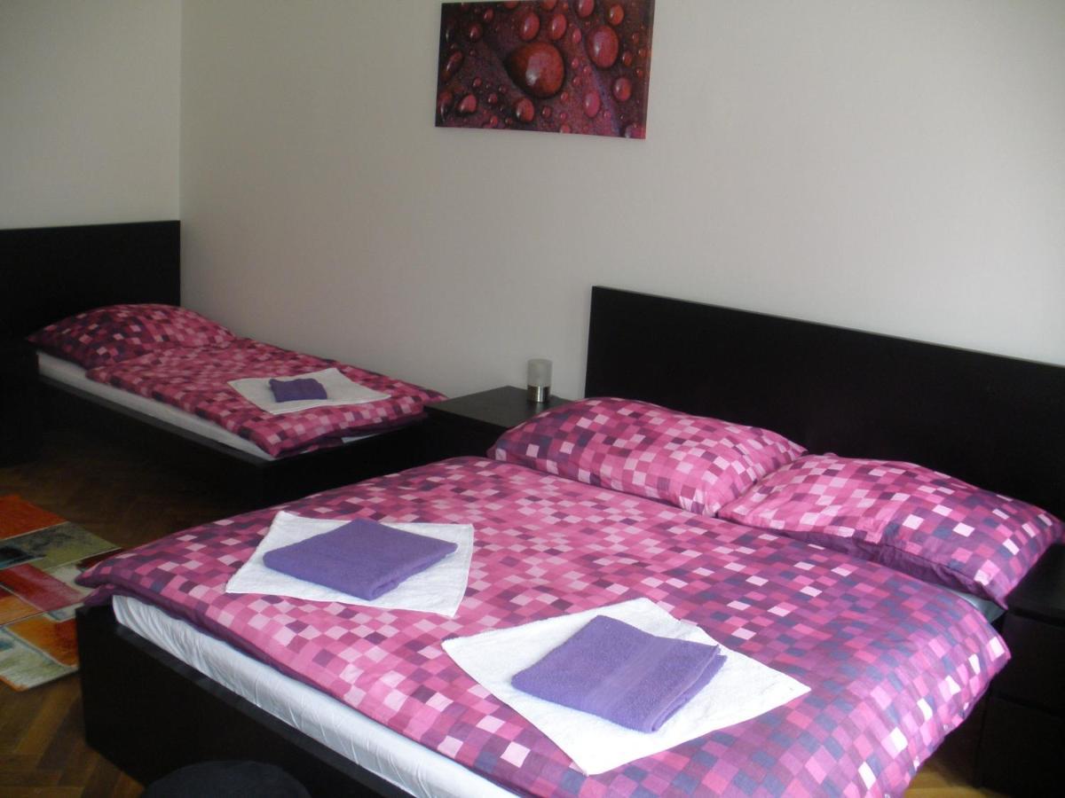 Apartments Tronicek Prague Luaran gambar