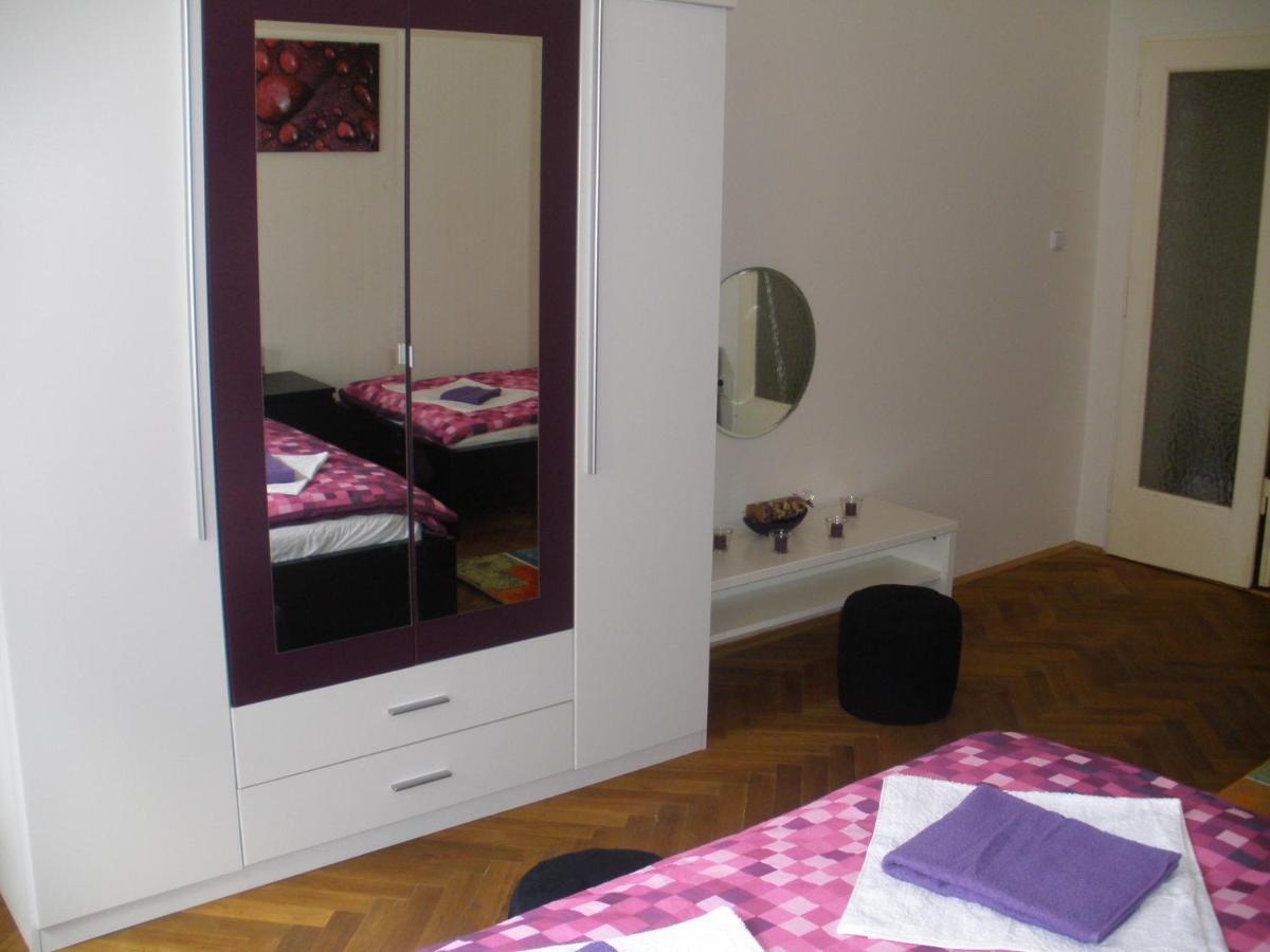 Apartments Tronicek Prague Luaran gambar